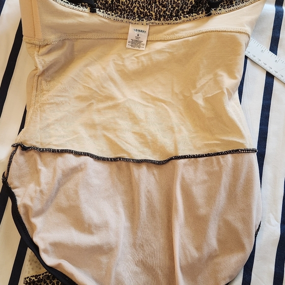 Old Navy Womens Medium Leopard Print Bathing Suit. Spaghetti Straps - Picture 9 of 13